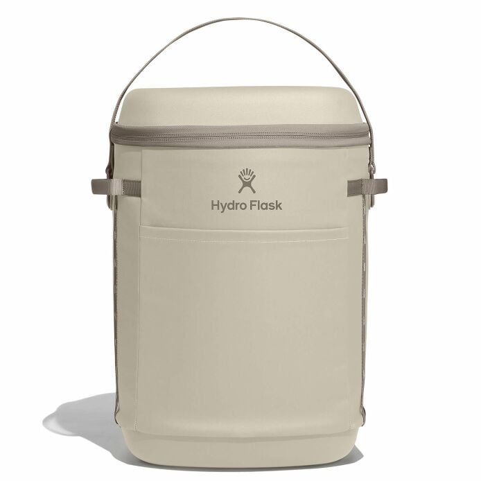 carryouttm-backpack-22-l-m4 18pco114-carryout-backpack-22l-oat-straight_1.jpg