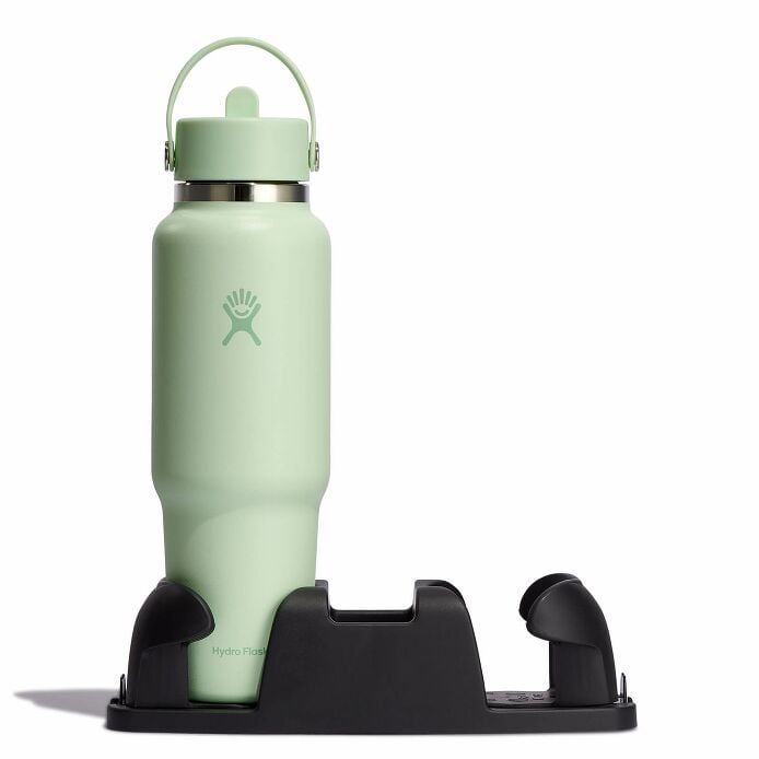 40-oz-travel-bottle-with-flex-straw-cap-u6 aloe-travel-bottle-in-cuplholder_3_3_1.jpg