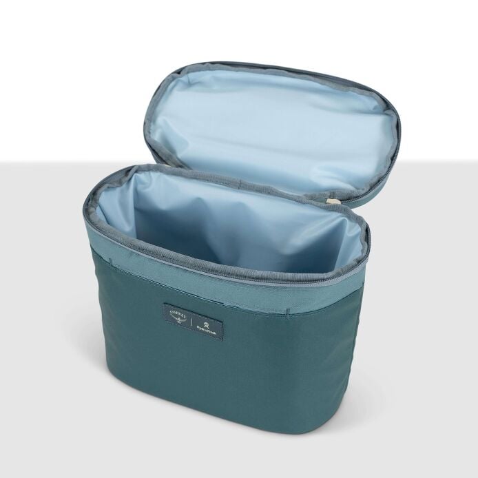 osprey-axis-x-hydro-flask-campus-essentials-bundle-n3 axisxhydroflask_s26_detail2_cascadeblue_10007249_1.jpg