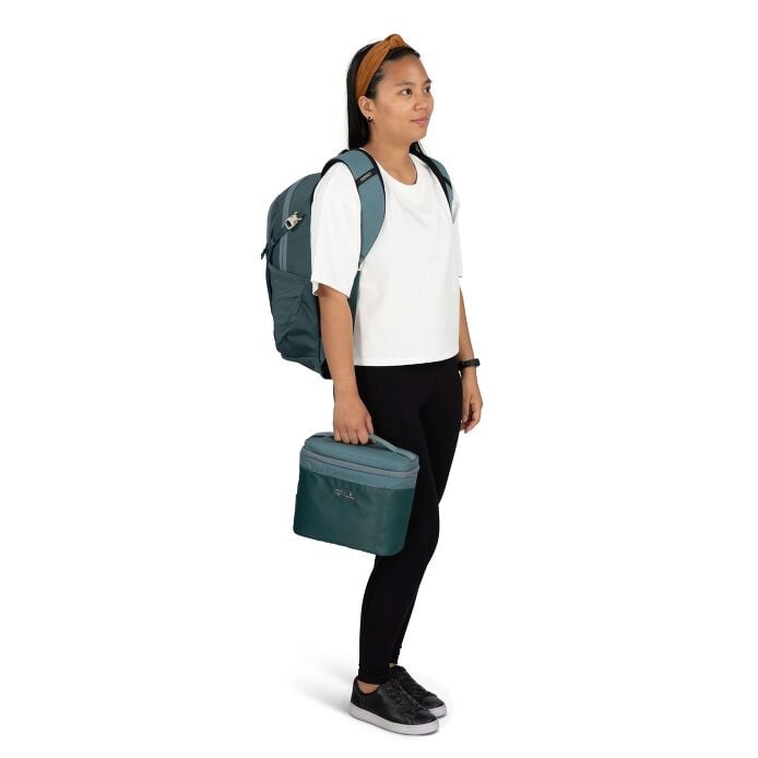 osprey-axis-x-hydro-flask-campus-essentials-bundle-n3 axisxhydroflask_s26_onbody1_cascadeblue_10007249_2.jpg