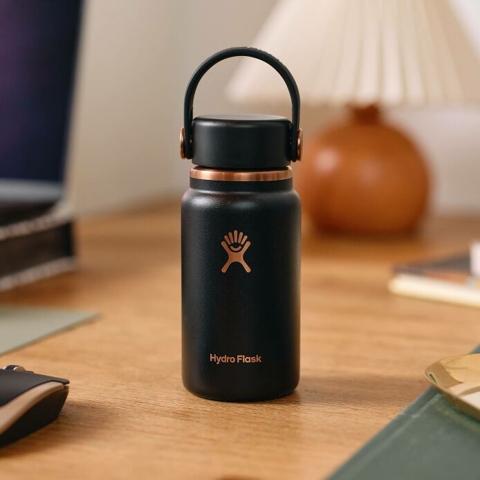 arc-collection-micro-hydro-200-ml-l9 black_-_lifestyle_1.jpeg