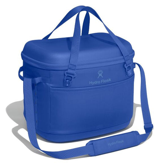 carryouttm-soft-cooler-30-l-l0 cpco382_carryout_cooler_30l_capri_blue_angled_1.jpg