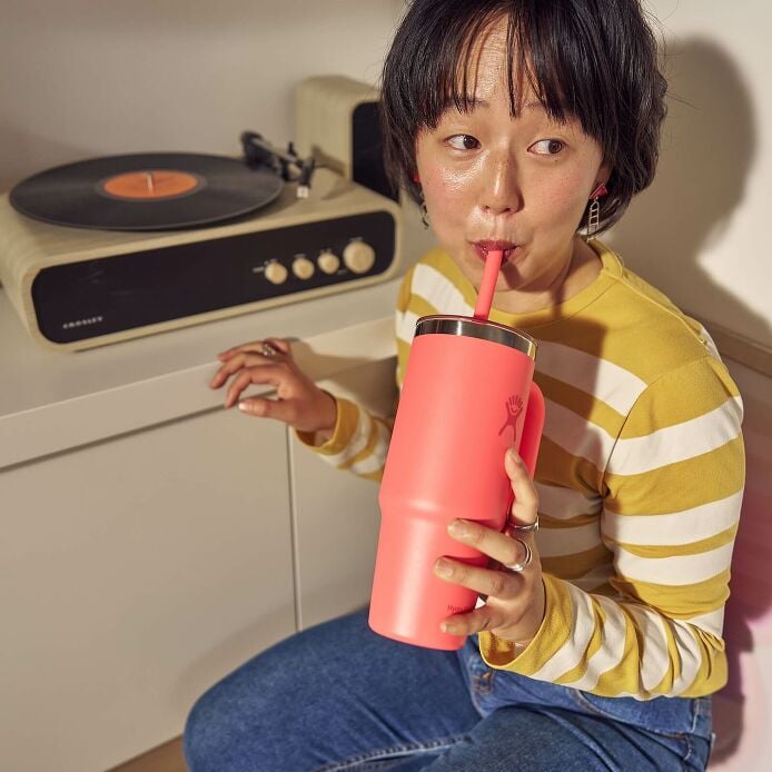 24-oz-travel-tumbler-w6 hf_s26_mcinnis_2487.jpg