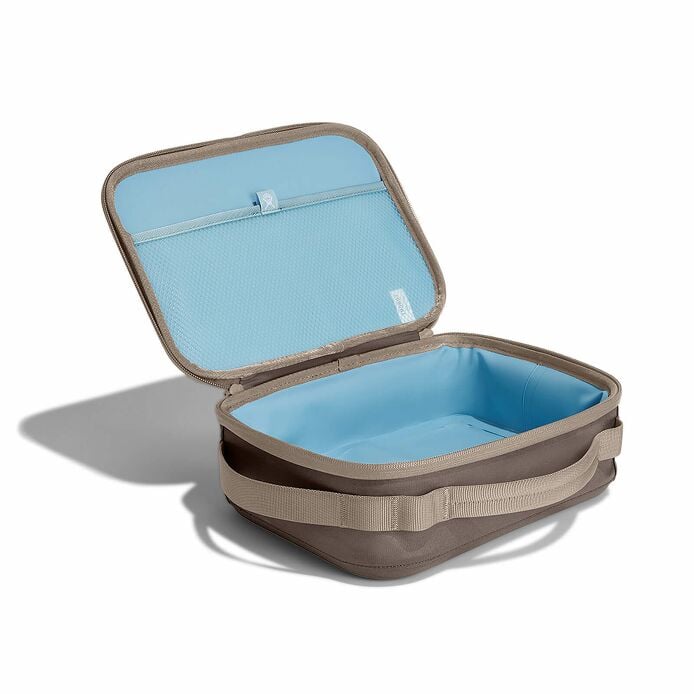 5-l-carry-outtm-lunch-box-w1 lbox217_5lcarryoutlunchbox_sandpiper_angled.jpg