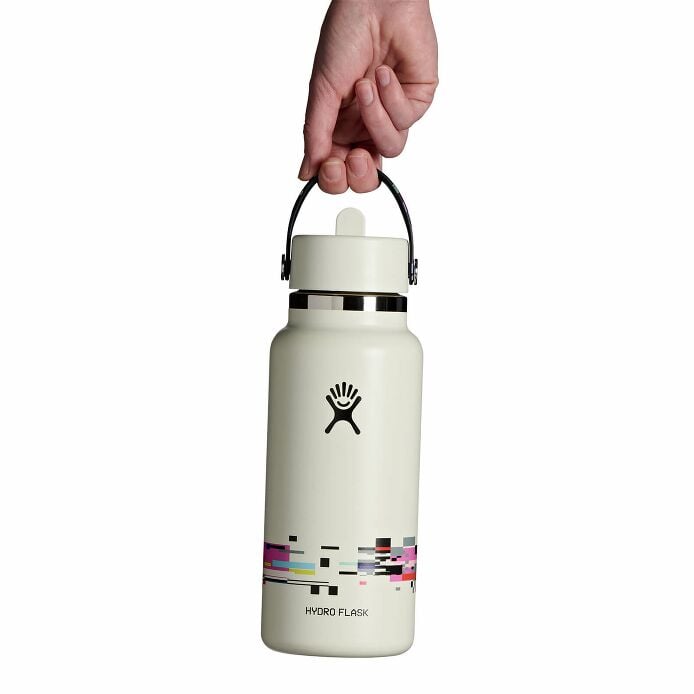 glitch-collection-32-oz-bottle-with-flex-straw-cap-m3 le26-w32-1006-32-oz-wide-flex-straw-cap-glitch-white-hb.jpg